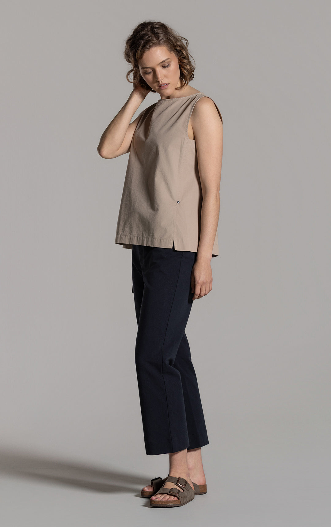 ORGANIC COTTON SLEEVELESS TOP