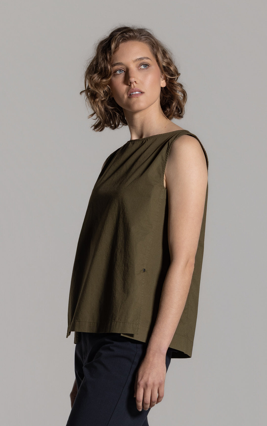 ORGANIC COTTON SLEEVELESS TOP