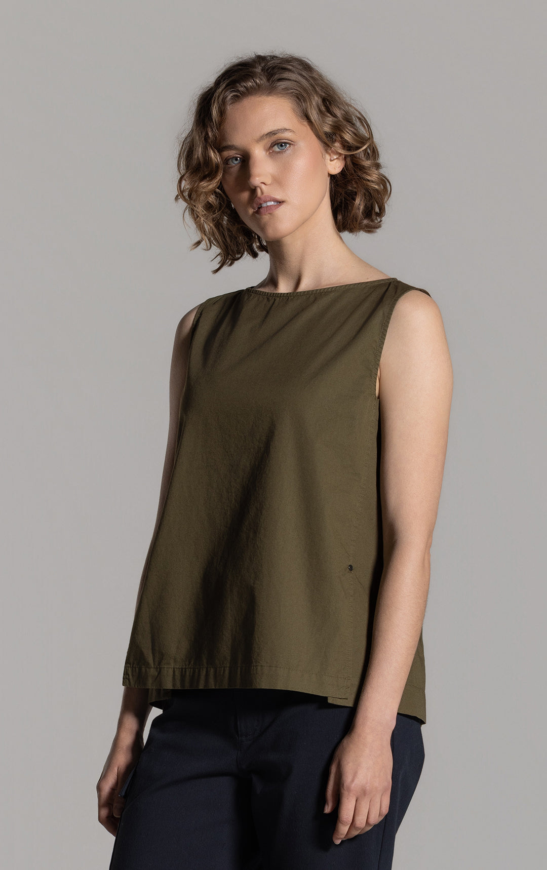 ORGANIC COTTON SLEEVELESS TOP