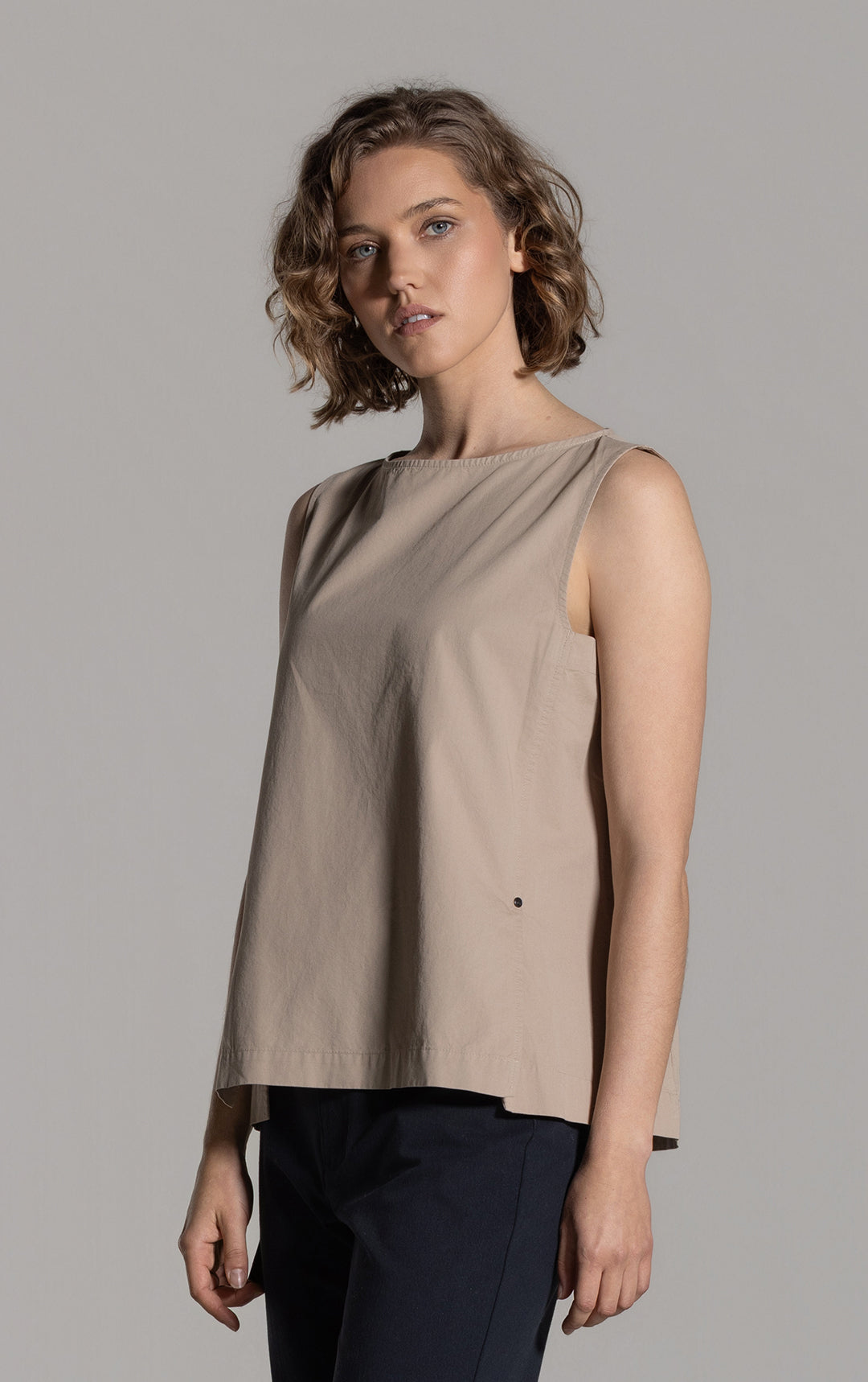 ORGANIC COTTON SLEEVELESS TOP