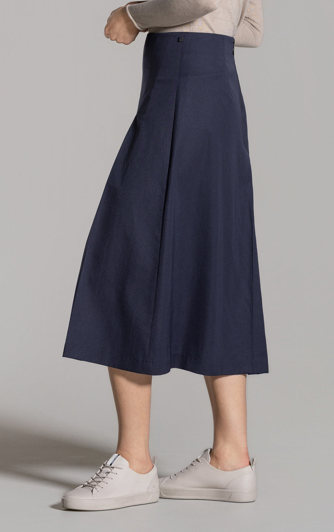 PERFORMANCE TWILL BOX PLEAT SKIRT