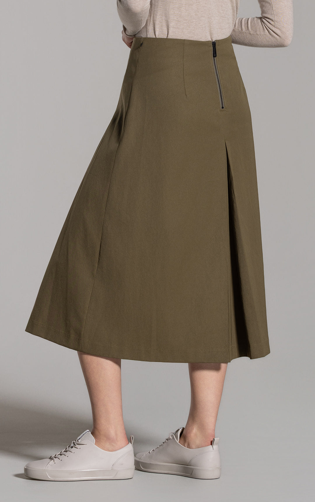 PERFORMANCE TWILL BOX PLEAT SKIRT