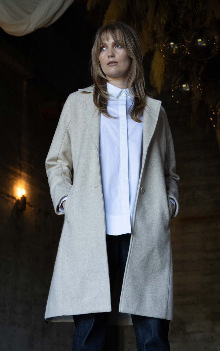SINGLE BREASTED WOOL COAT