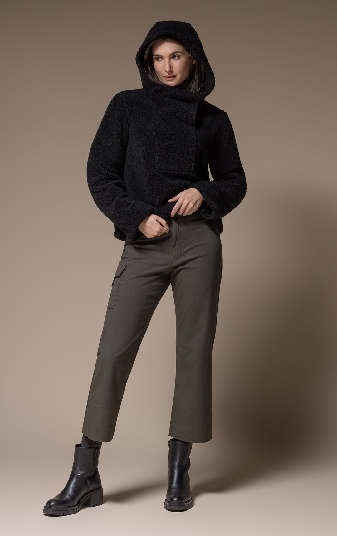 HOODED FLEECE PULLOVER