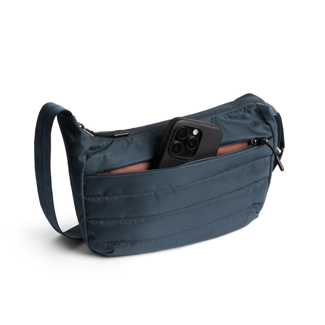 BELLROY - LANEWAY CRESCENT BAG 2.5L
