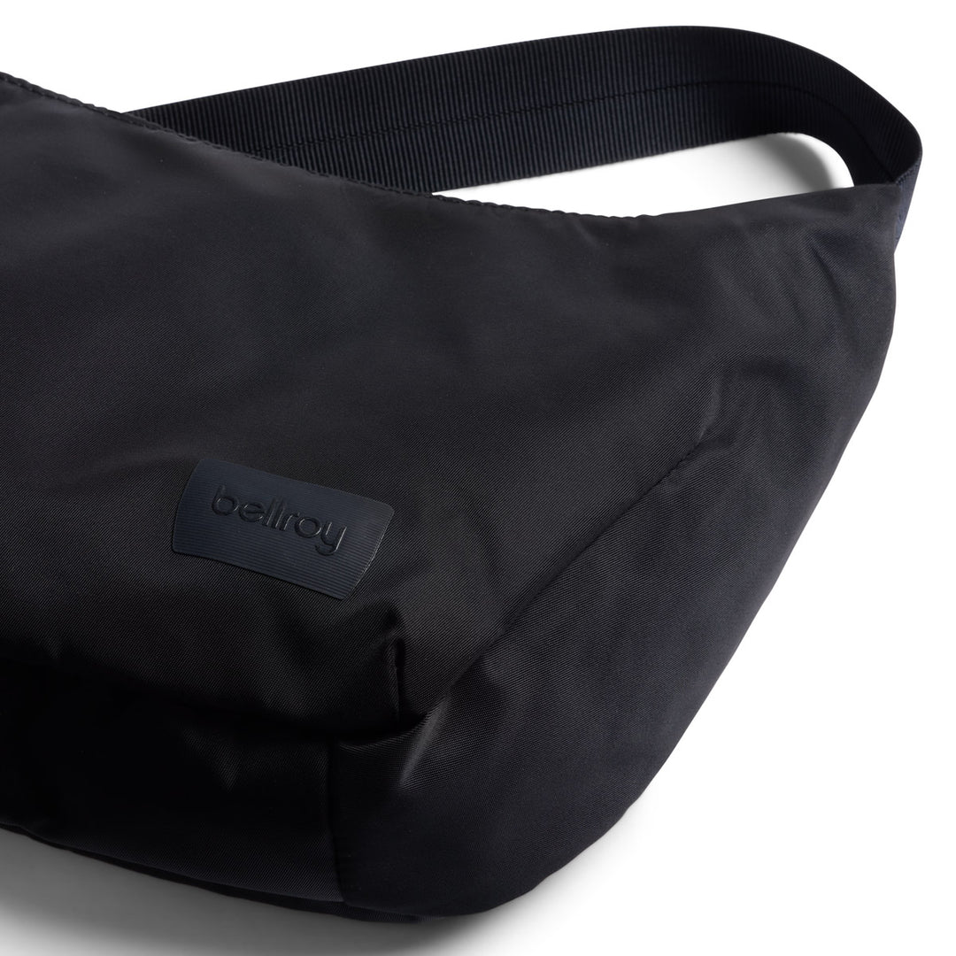 BELLROY - LANEWAY CRESCENT BAG 2.5L