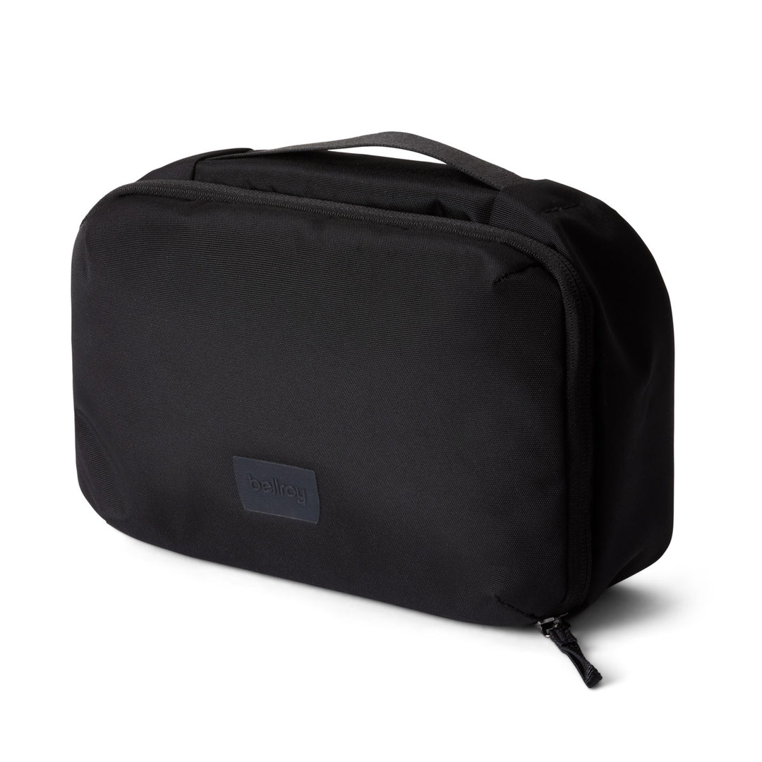 BELLROY - HANGING TOILETRY KIT
