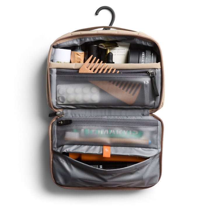 BELLROY - HANGING TOILETRY KIT