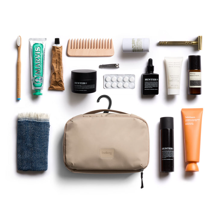 BELLROY - HANGING TOILETRY KIT